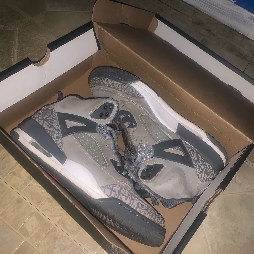 jordan spizike bg ‘wolf greg’